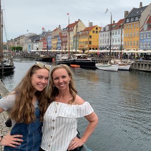 Meet your Posher, Jennifer